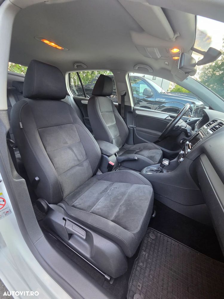 Volkswagen Golf 1.4 TSI DSG Style - 26