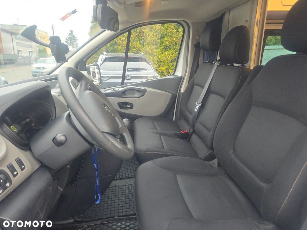 Renault TRAFIC - 13