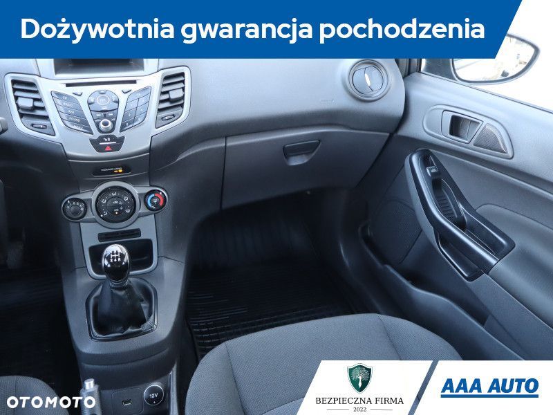 Ford Fiesta - 10