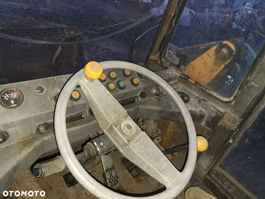 JCB 415E  przegubowa/  teleskopowa massey ,bobcat - 4