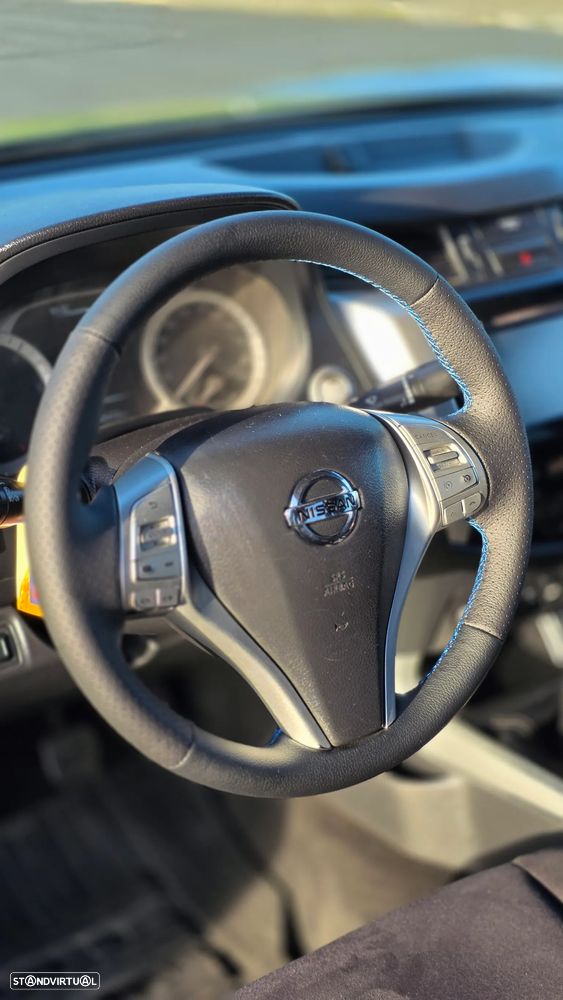 Nissan Navara 2.3 dCi CD 4WD Tekna - 9