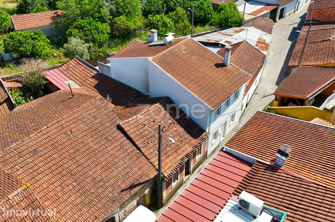 Moradia T2 em Ruínas com Logradouro na Pampilhosa do Botão - Grande imagem: 4/26
