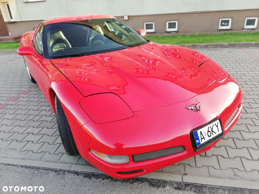 Chevrolet Corvette - 4