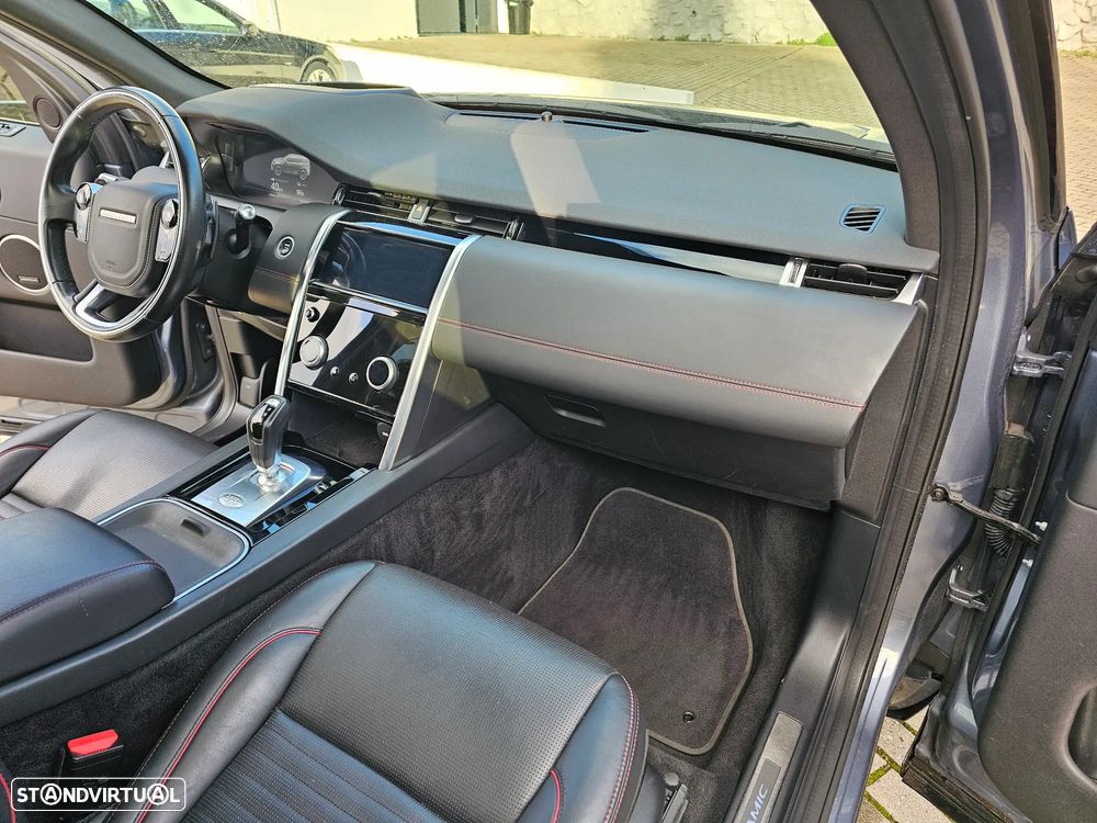 Land Rover Discovery Sport P300e R-Dynamic HSE - 23