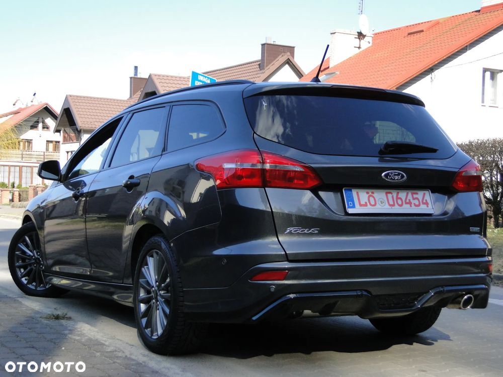 Ford Focus SW 1.5 EcoBoost S&S ST-LINE X - 5