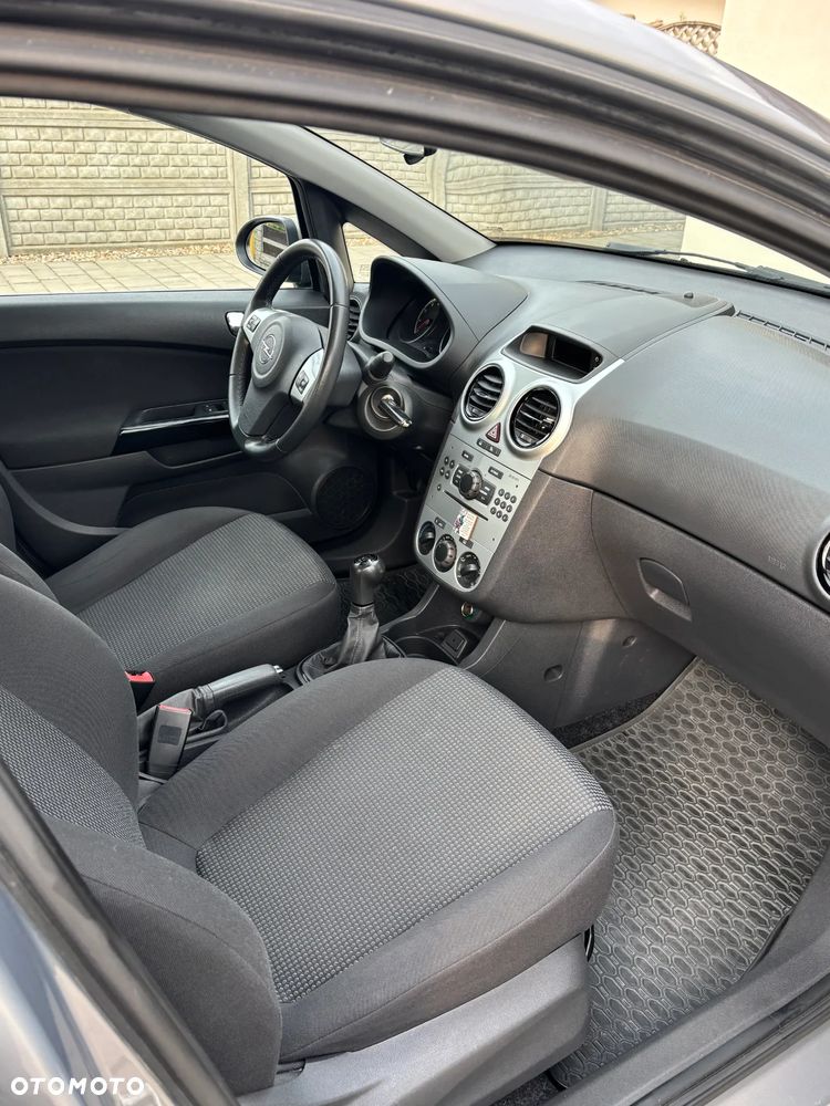 Opel Corsa 1.2 16V Enjoy - 8