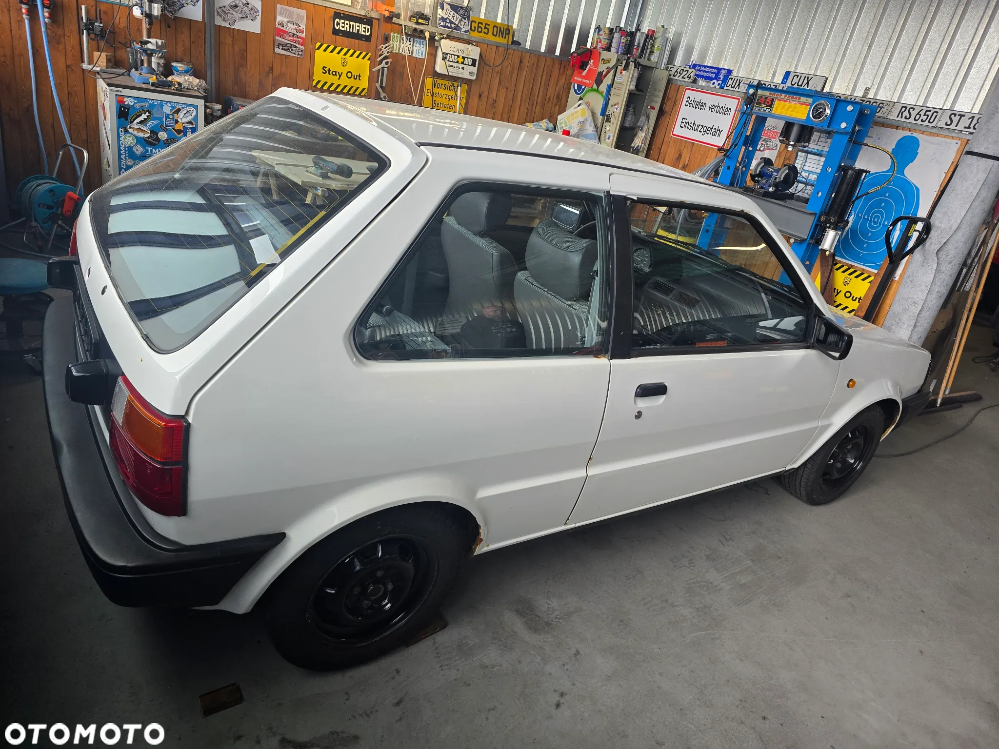 Nissan Micra 1.0 GL - 3