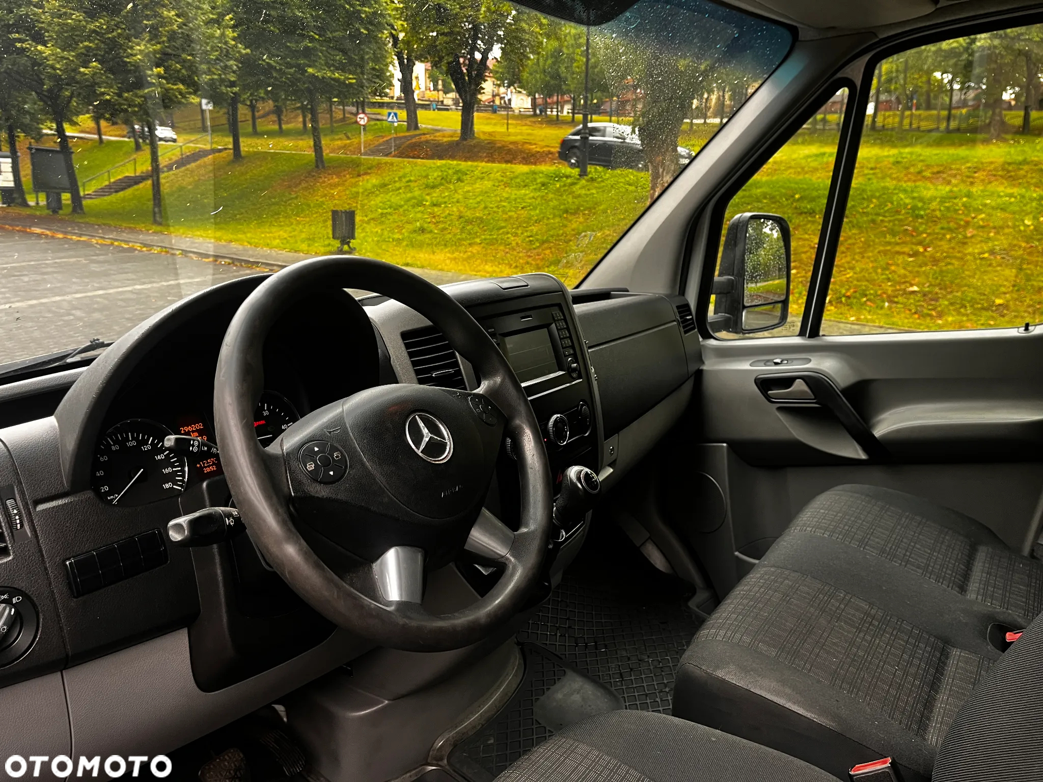 Mercedes-Benz Sprinter - 9