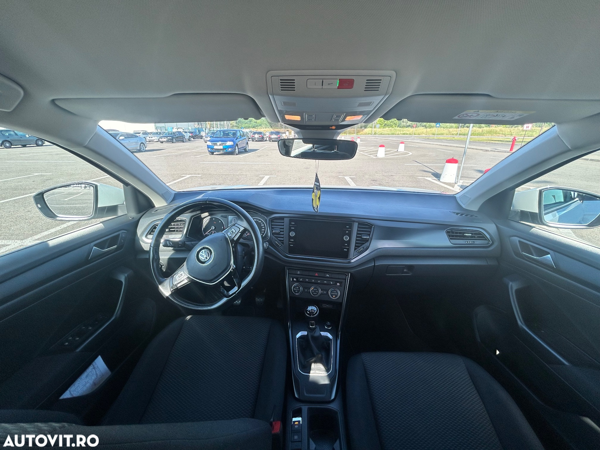 Volkswagen T-ROC 1.6 TDI Design - 9