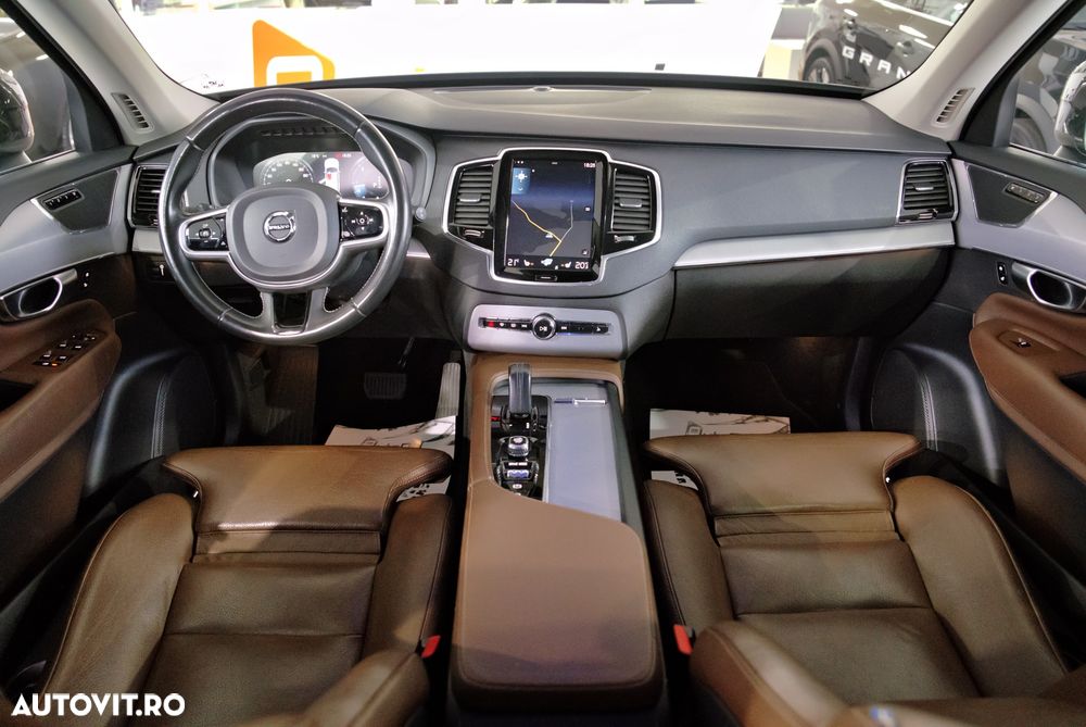 Volvo XC 90 B5 D AWD Geartronic Momentum Pro - 17