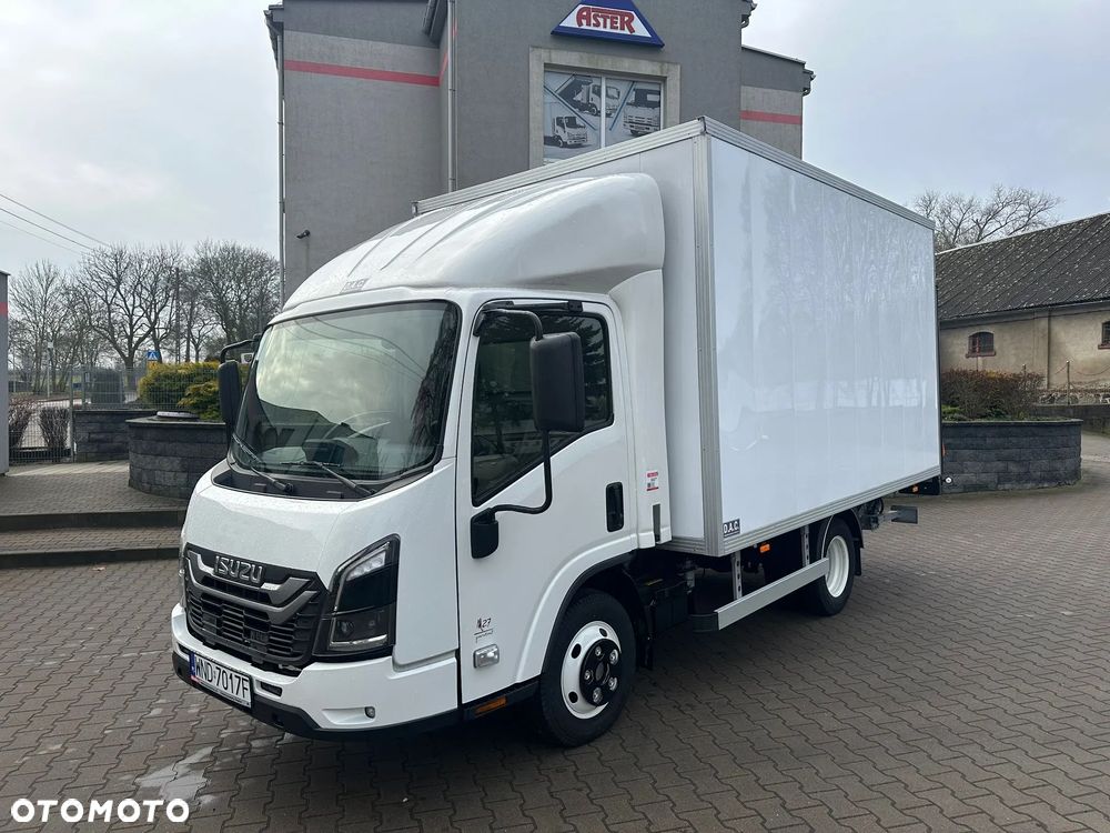 Isuzu M27