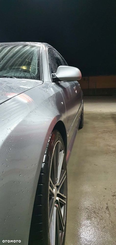 Audi A8 4.2 L Quattro - 7