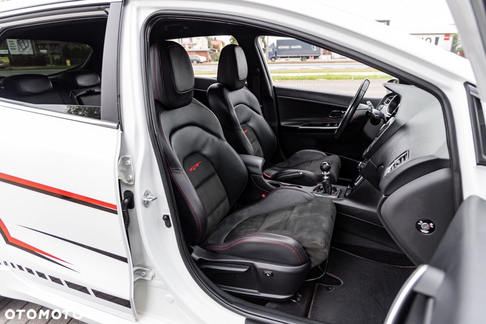 Kia Ceed 1.6 T-GDI GT L - 25