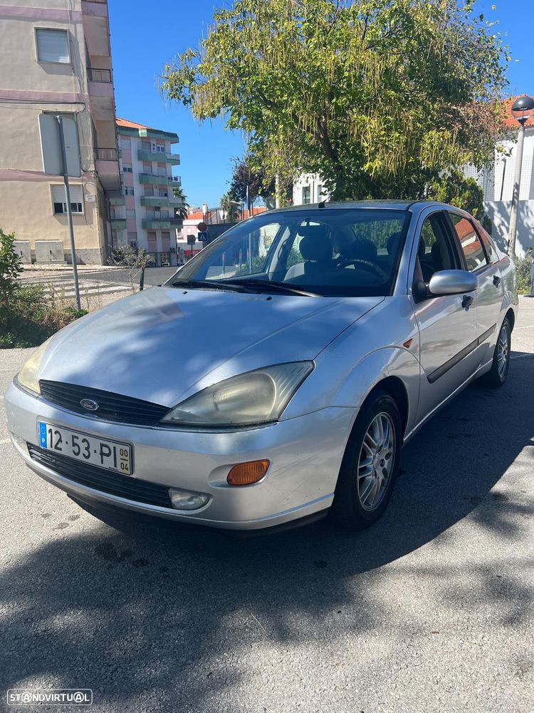 Ford Focus 1.8 TDdi Ghia - 3
