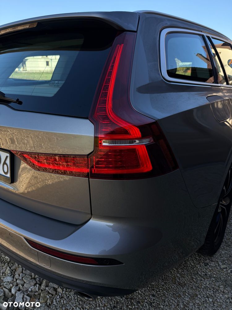 Volvo V60 D4 Momentum Pro - 38