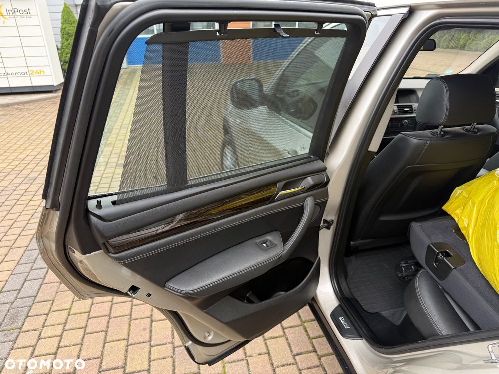 BMW X3 xDrive20i Advantage - 15