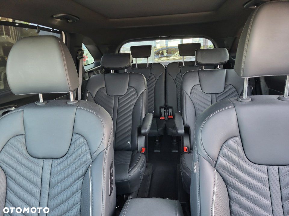 Kia Sorento - 33