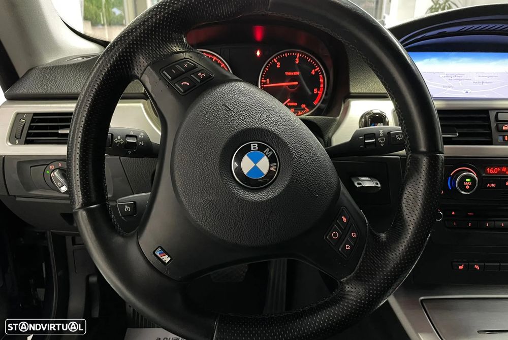 BMW 320 d Coupe Aut. - 43