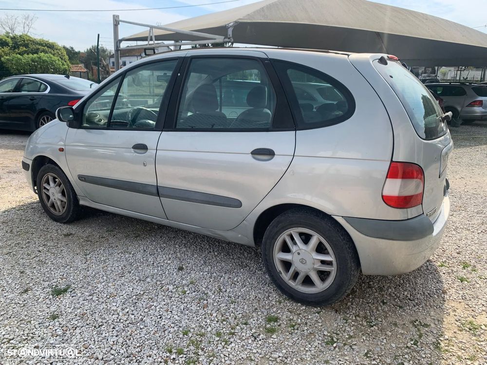 Renault Scénic 1.4 16V - 4