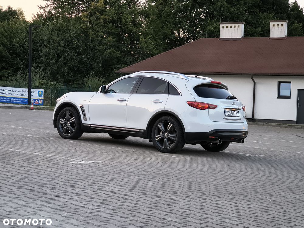 Infiniti QX70 - 2