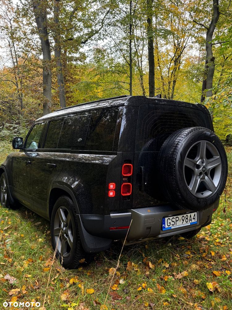 Land Rover Defender - 2