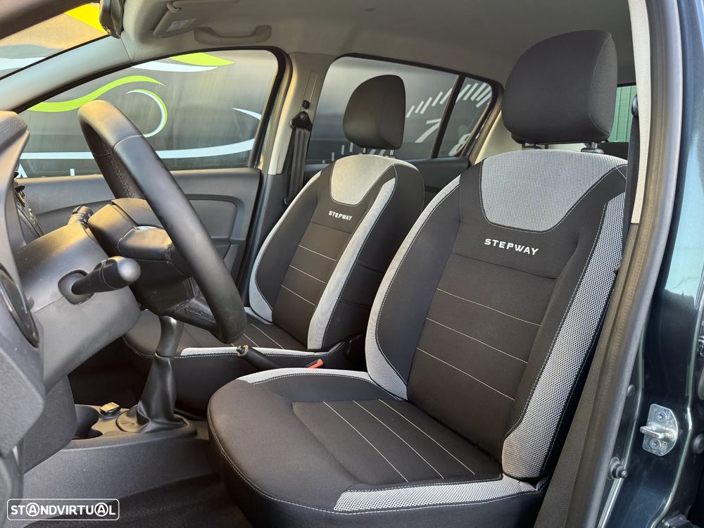 Dacia Sandero Stepway SCe 75 Essential - 13