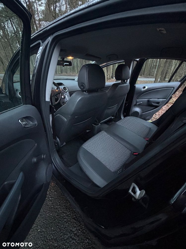 Opel Corsa - 25