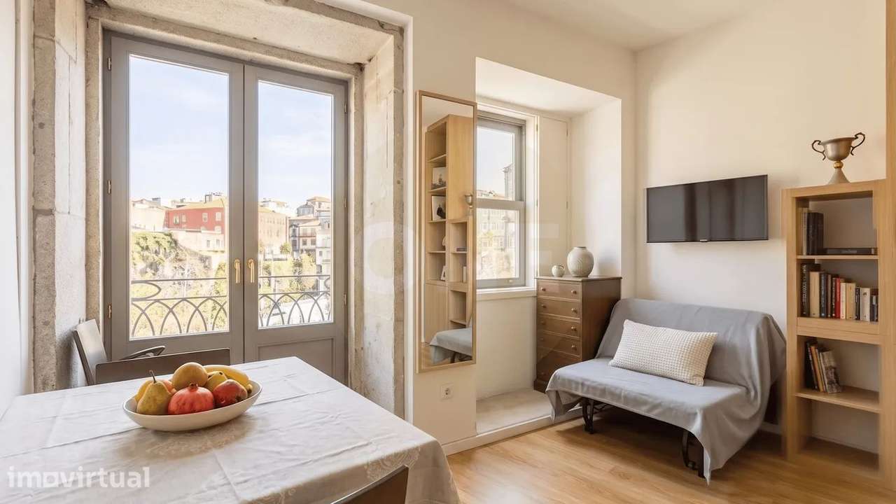Apartamento T6+ à venda em Cedofeita, Ildefonso, Sé, Miragaia, Nicolau, Vitória, €750.000