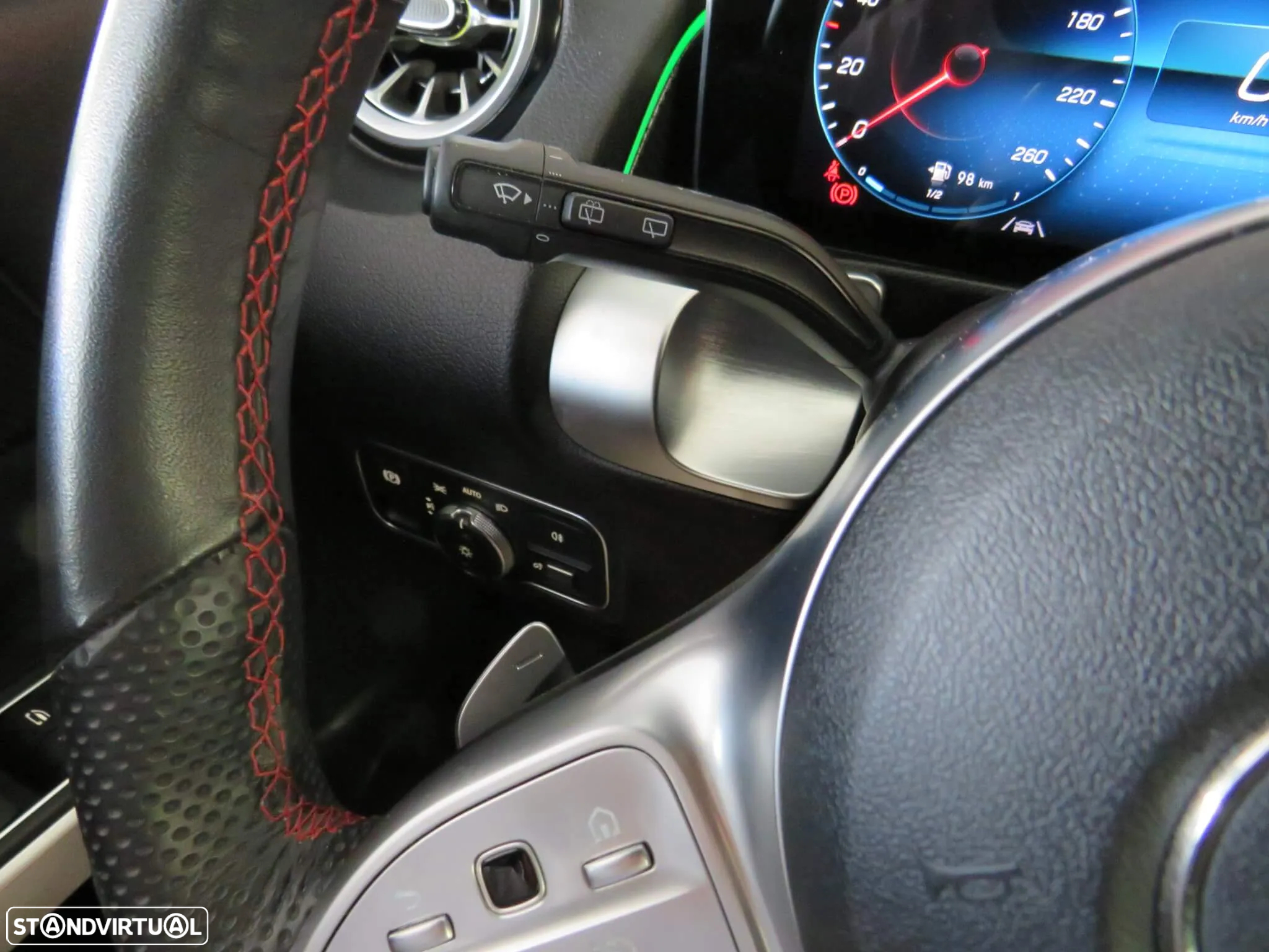 Mercedes-Benz GLB 200 d AMG Line - 26