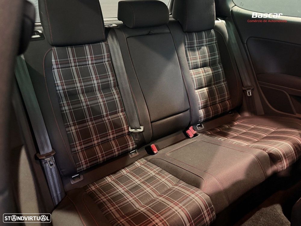 VW Golf 2.0 TSi GTI - 15