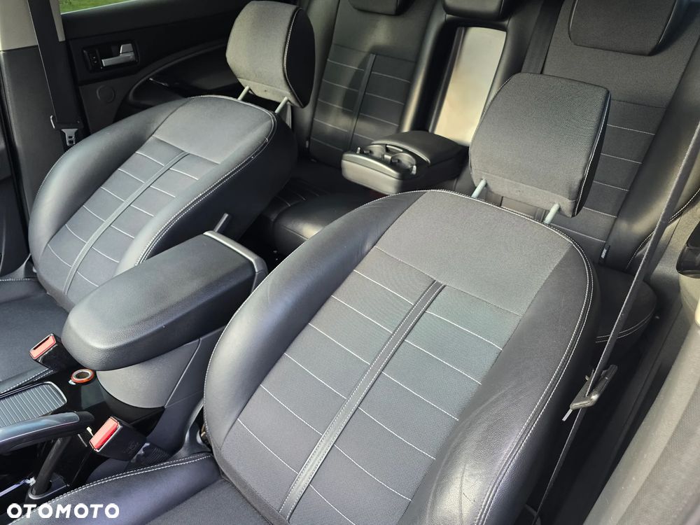 Ford Kuga 2.0 TDCi 2x4 Titanium - 25