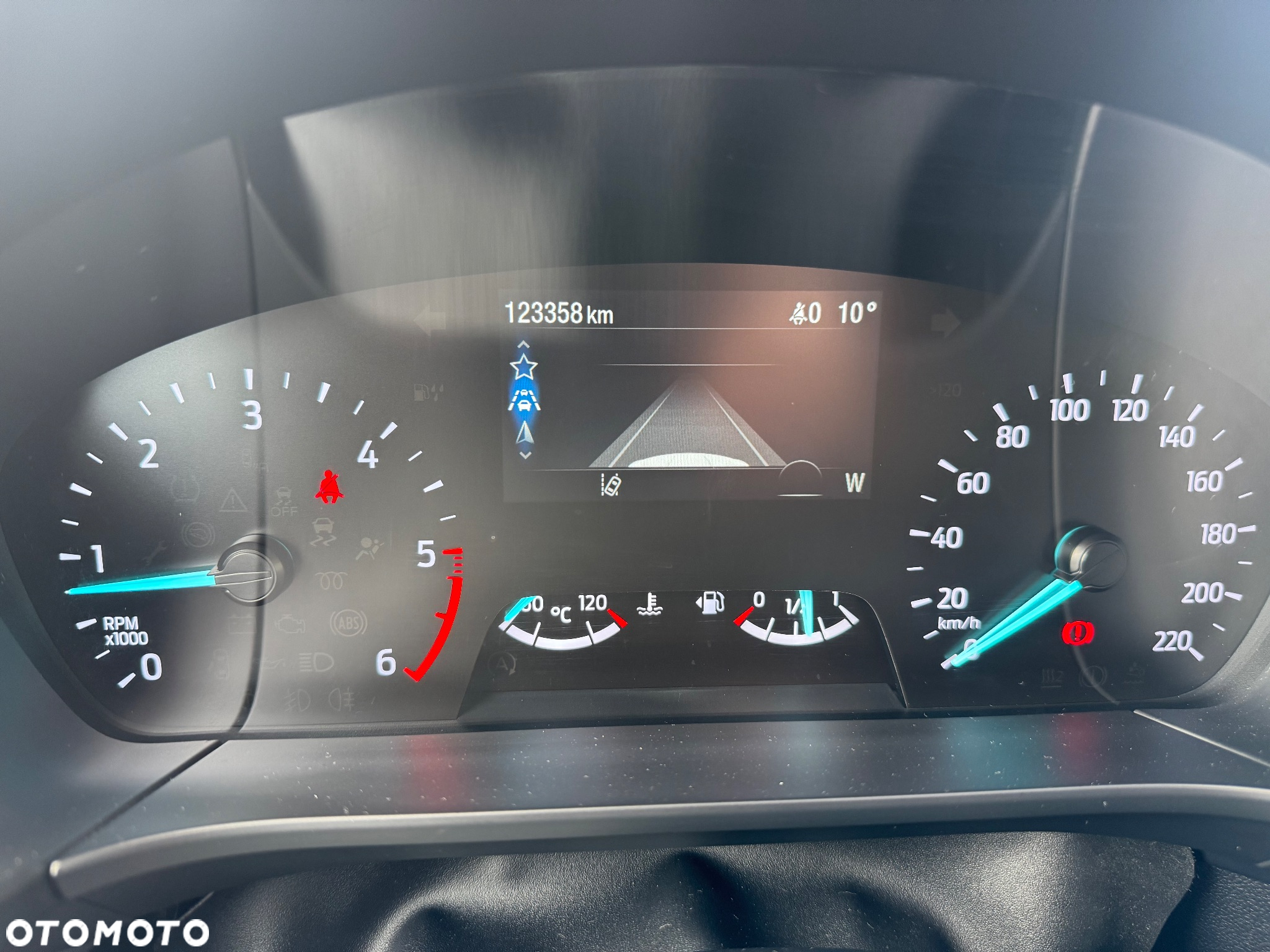 Ford Kuga 1.5 EcoBlue TITANIUM - 10