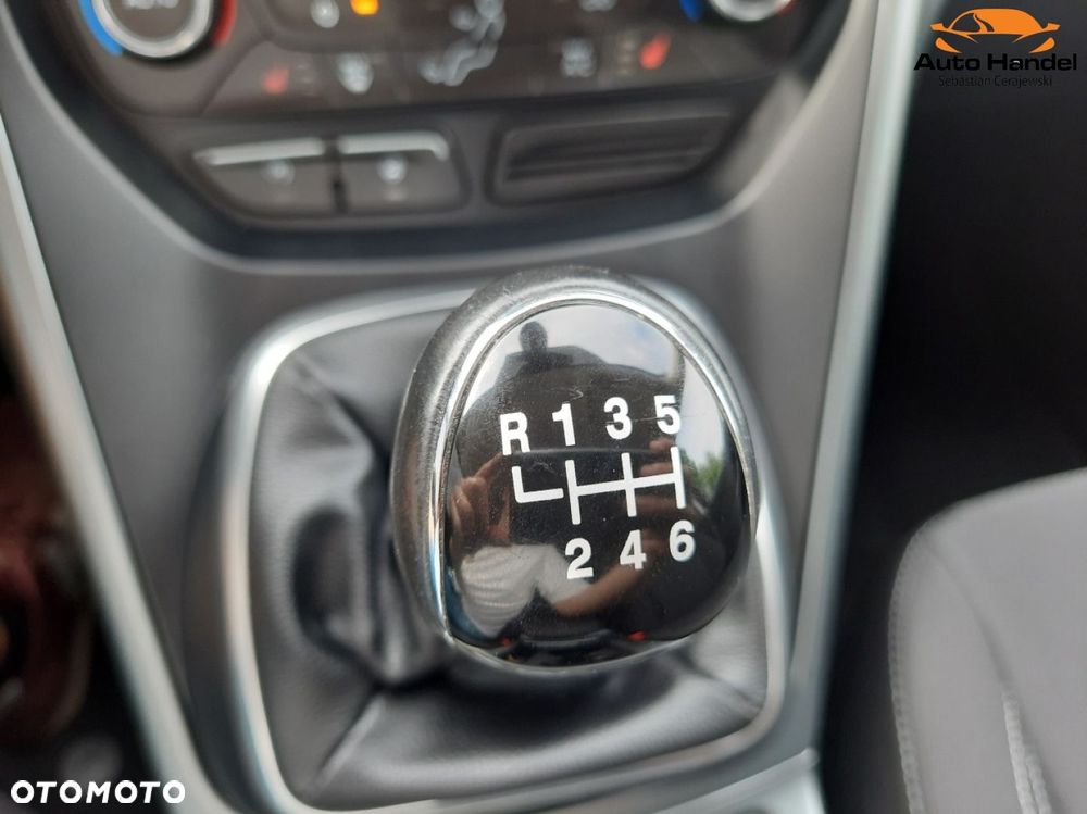 Ford Kuga 1.5 EcoBoost 2x4 Titanium - 29