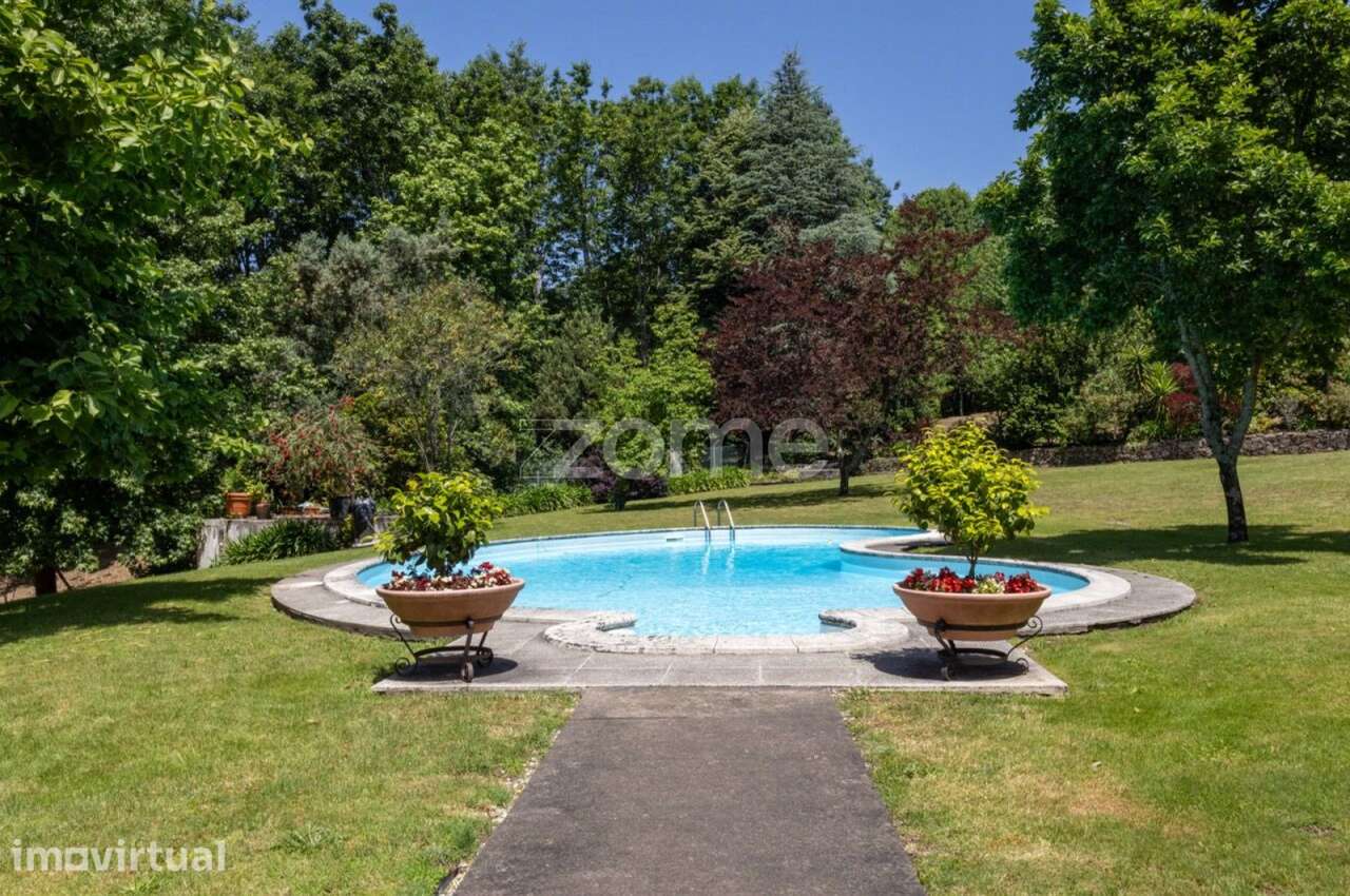 Moradia única com 3 hectares, piscina e mata privada em Arões, Fafe