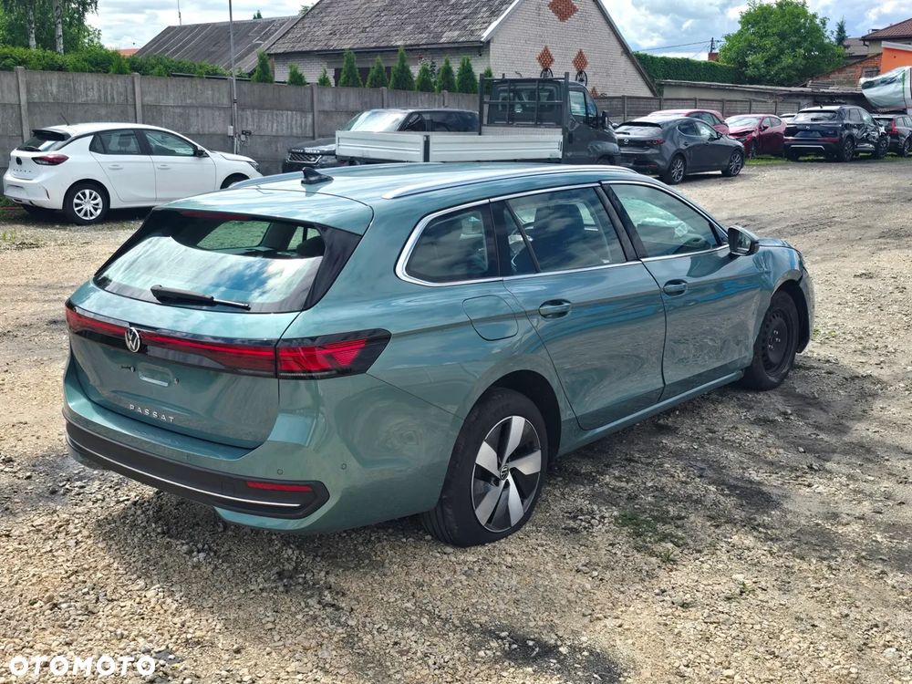 Volkswagen Passat 2.0 TDI EVO Essence DSG - 8