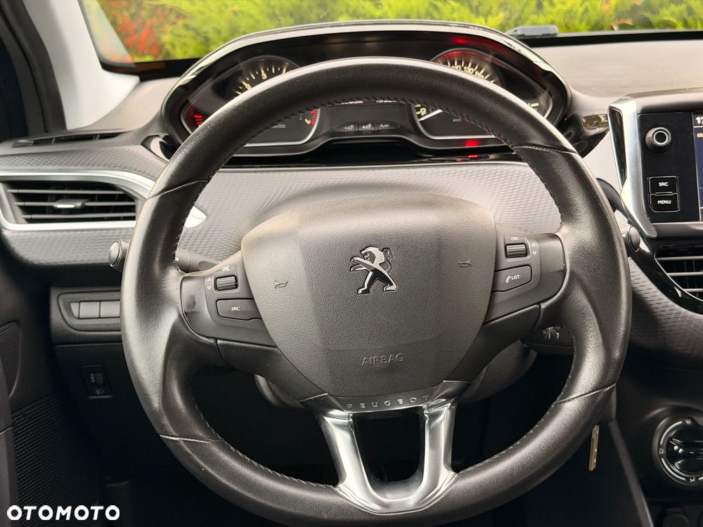Peugeot 2008 1.2 Pure Tech Style - 21