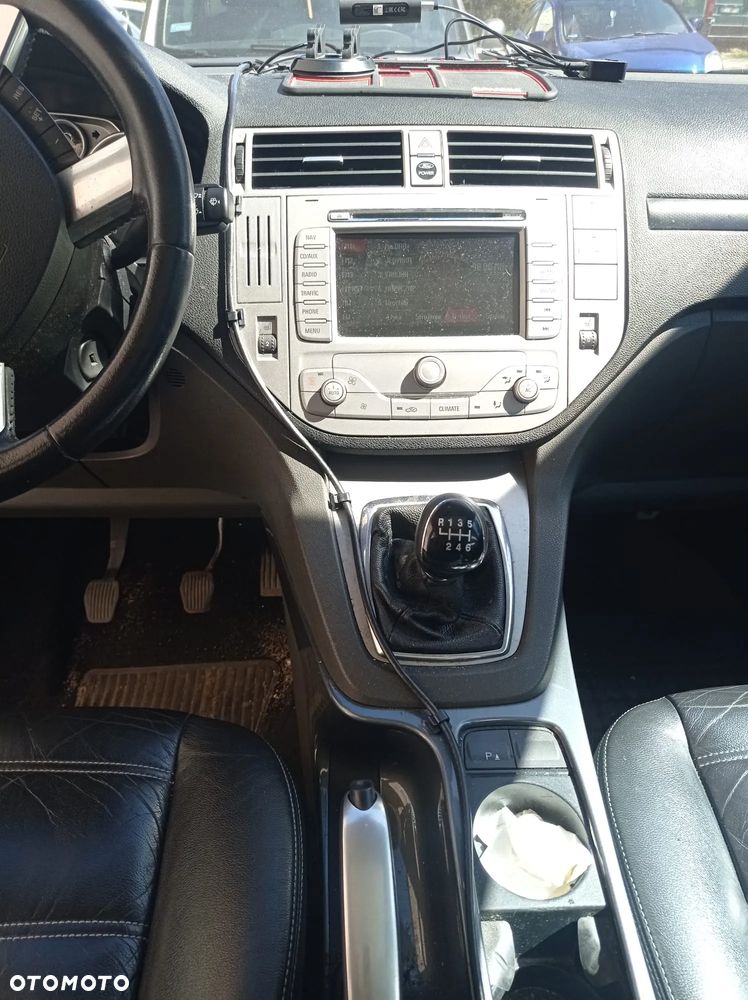 Ford Kuga 2.0 TDCi 4x4 Titanium - 6