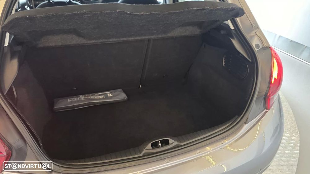 Peugeot 208 1.5 BlueHDi Signature - 25