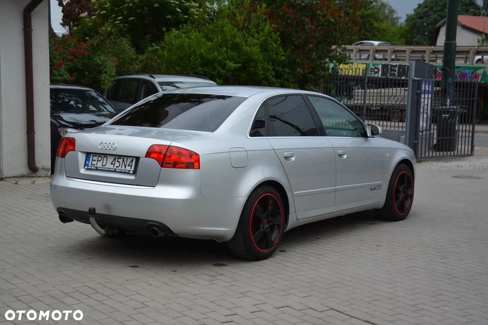 Audi A4 Limousine 2.0T FSI - 4
