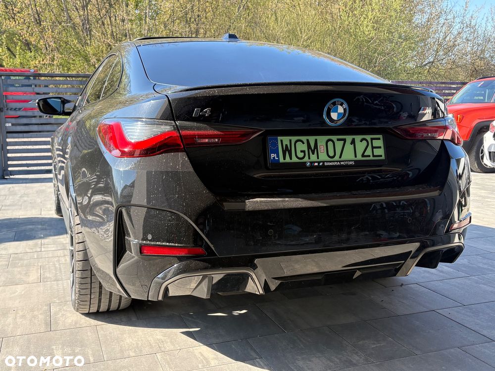 BMW i4 70.3kWh eDrive 35 M Sport Edition - 6