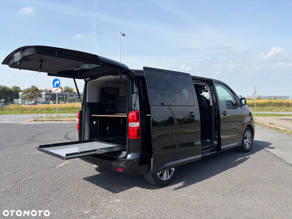 Peugeot Traveller L2 2.0 EAT8 Business VIP - 1