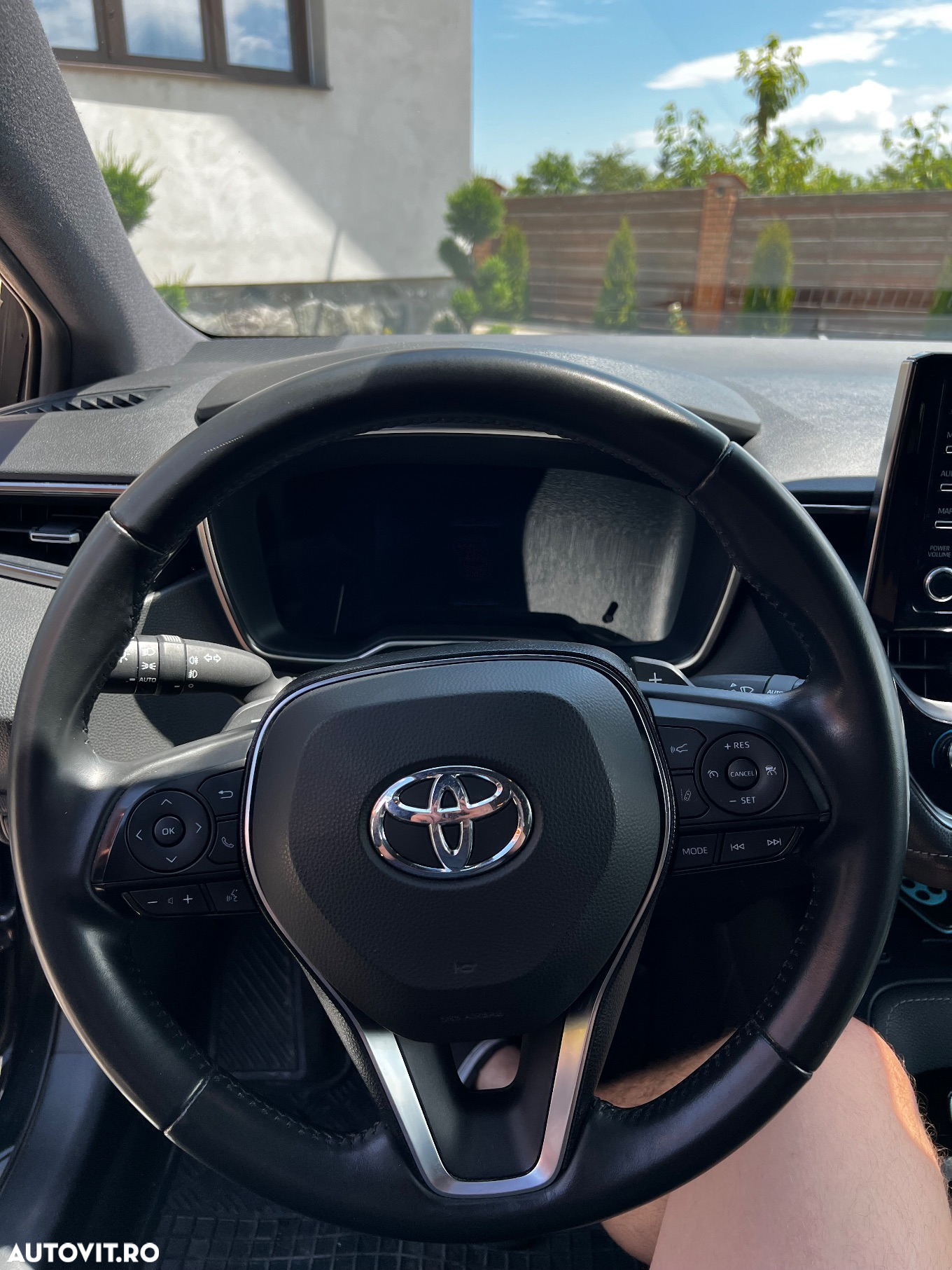 Toyota Corolla - 12