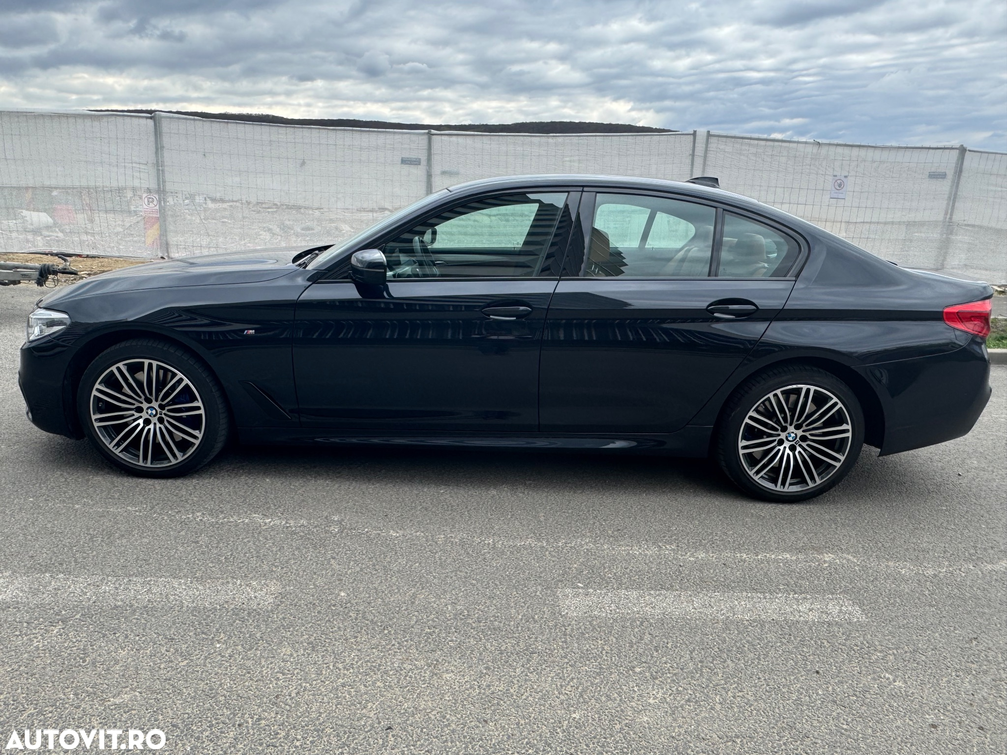 BMW Seria 5 540i xDrive AT - 13