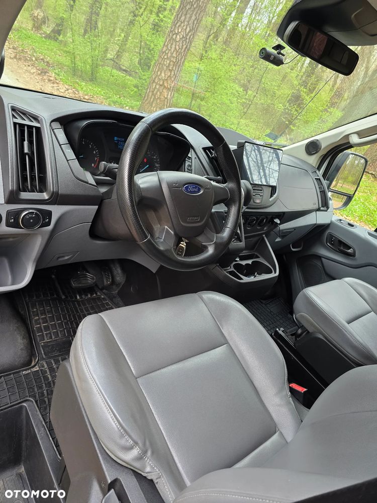 Ford Transit - 10