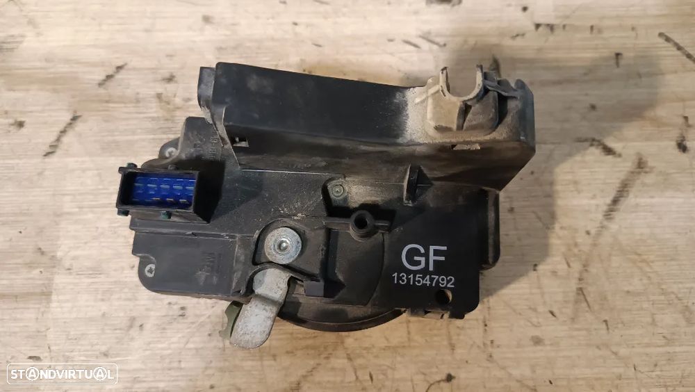 FECHO DA PORTA OPEL CORSA C - FRENTE DIREITO - 1