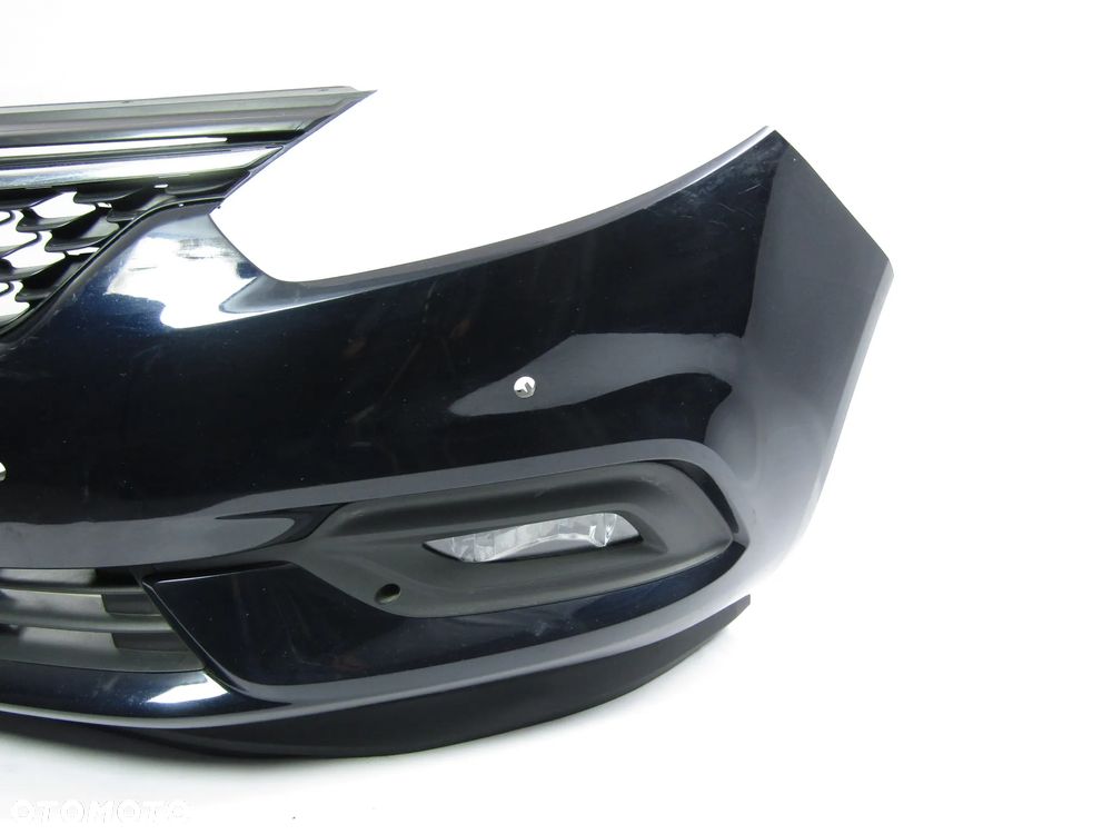 Zderzak przedni Opel Zafira C FL 16 - 19  Pdc-4  + Atrapa Kod lakieru 22X - 12