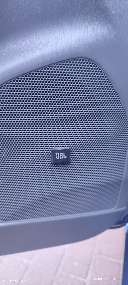 Toyota Prius+ (Hybrid) - 32