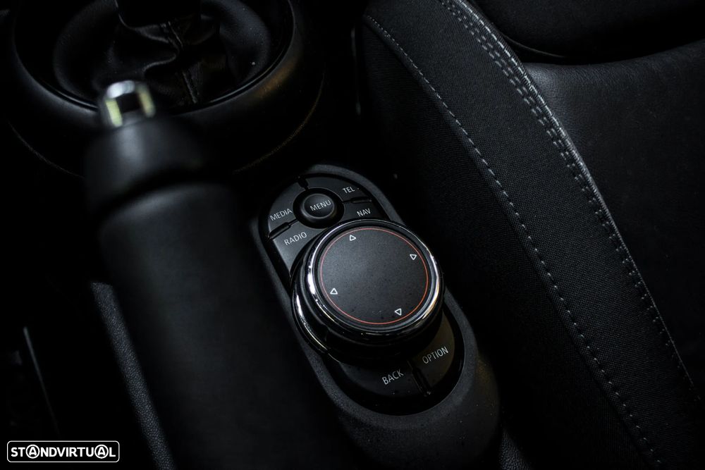 MINI 5 Portas Cooper SD Aut. - 21