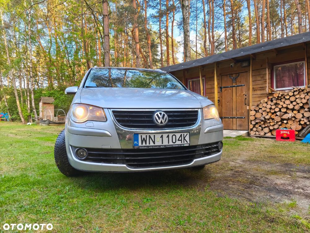 Volkswagen Touran 2.0 TDI Q-Line - 4