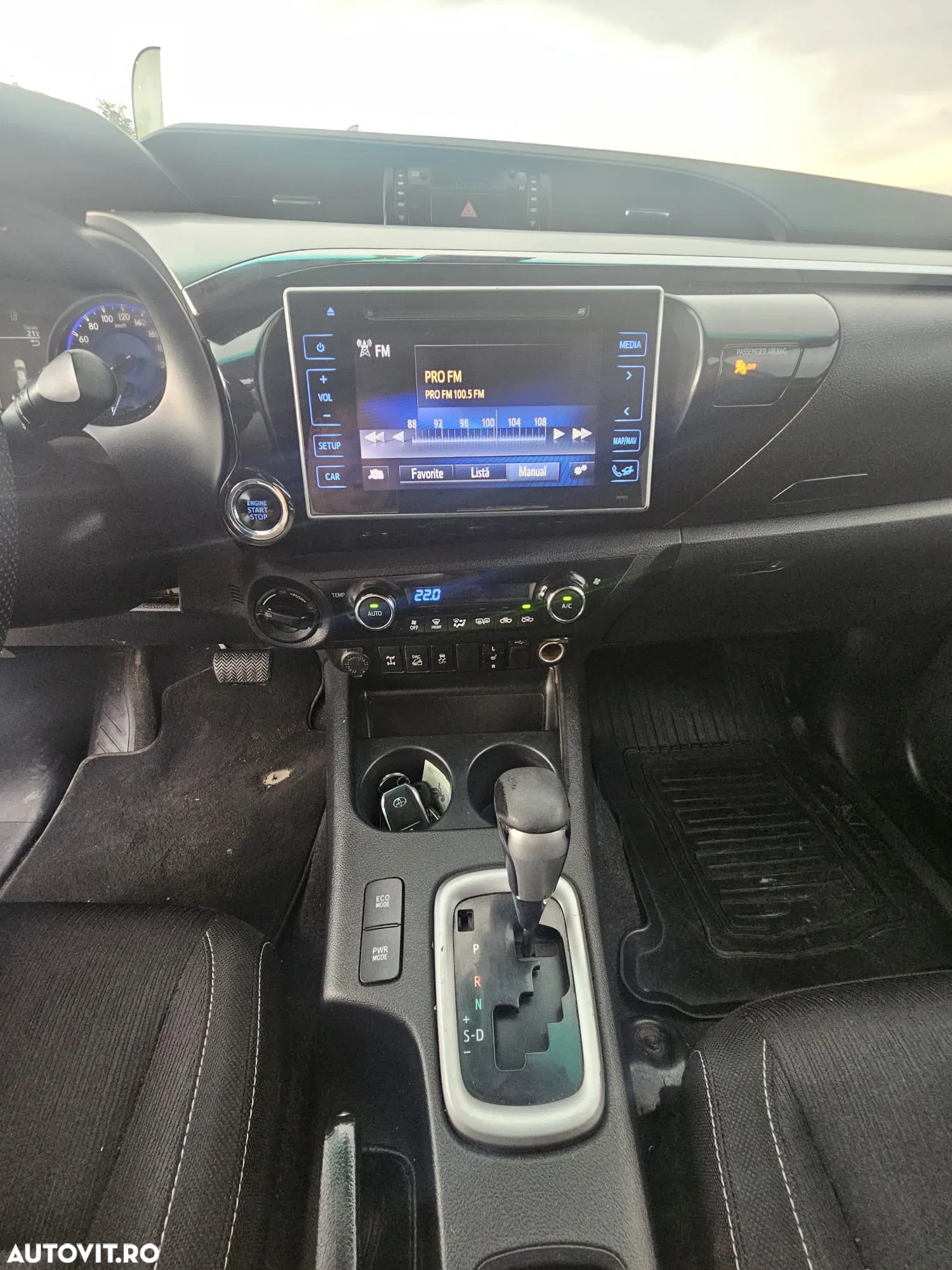 Toyota Hilux - 8